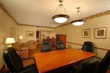 Embassy Suites By Hilton Denver Central Park 4*,