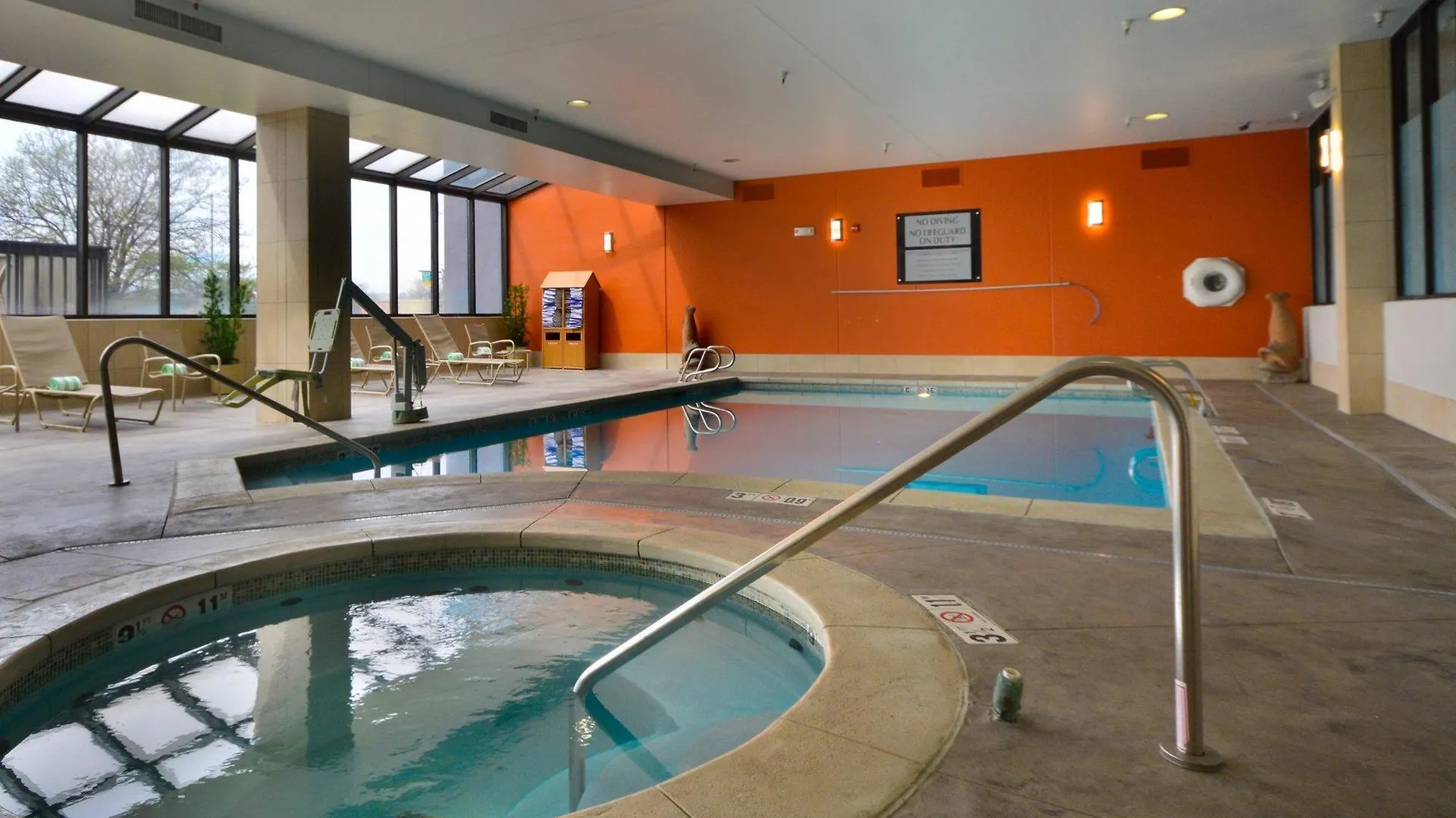 Embassy Suites By Hilton Denver Central Park 4*,